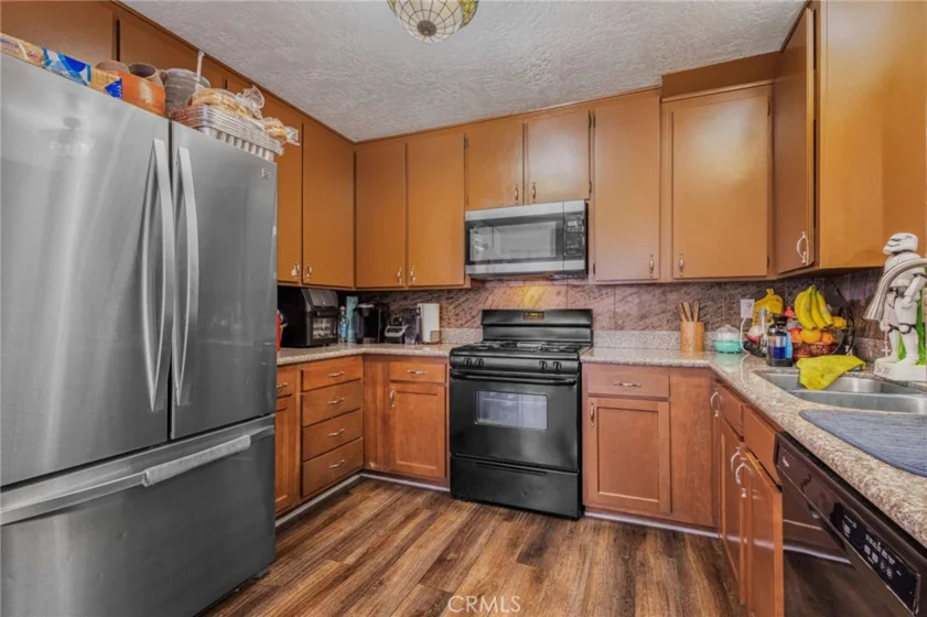 1381 S Walnut #2105 photo 8