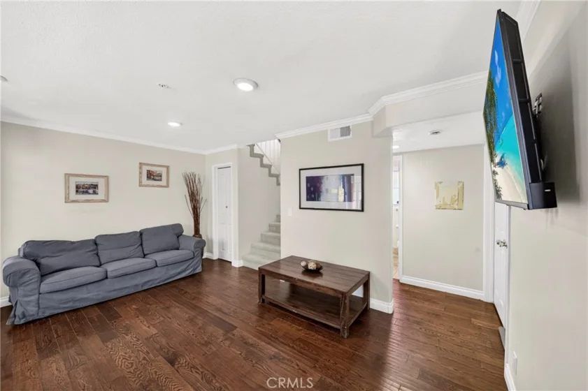 321 W. Queen St. Unit 8 photo 7