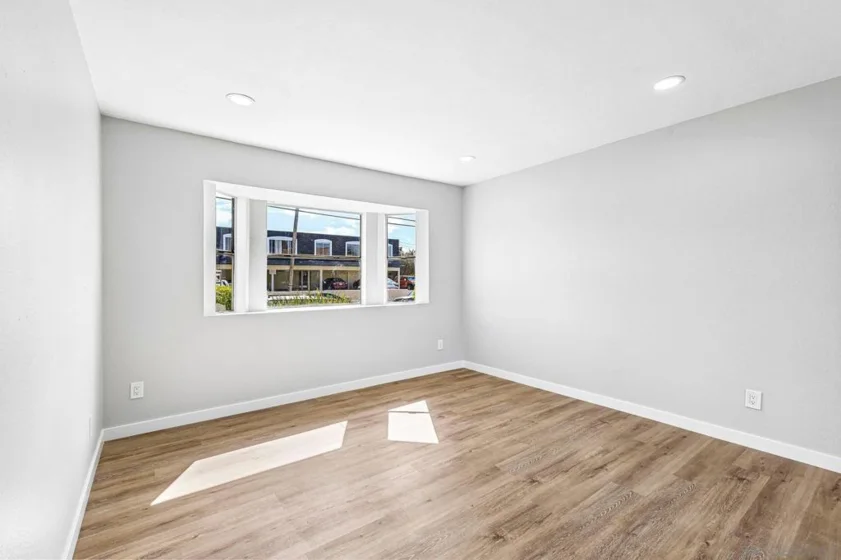 1274 Holly Avenue photo 14
