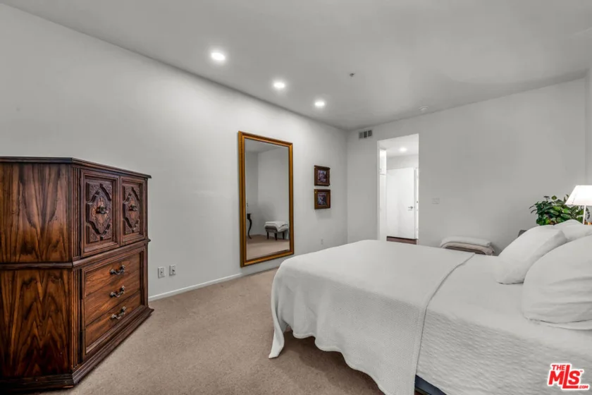3613 Glendon Avenue #101 photo 3