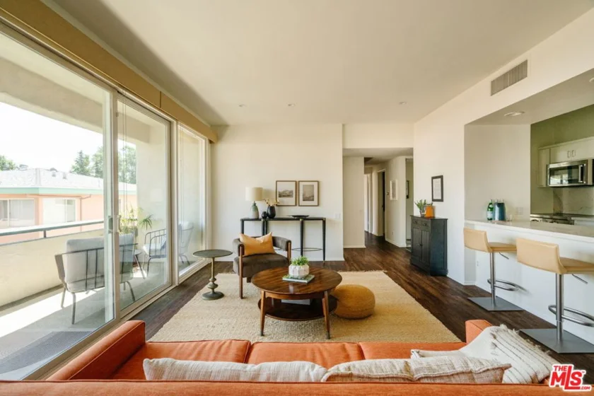 960 San Pasqual Street #203 photo 2