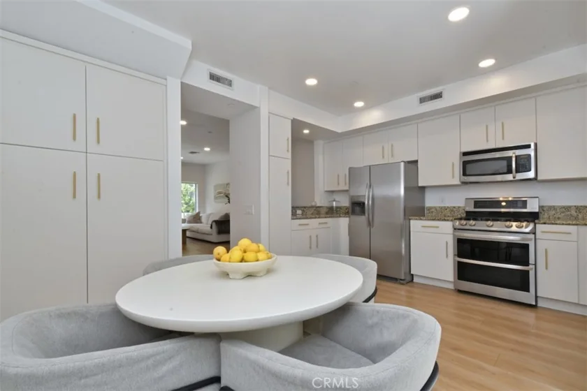 10918 Morrison Street #3 photo 6