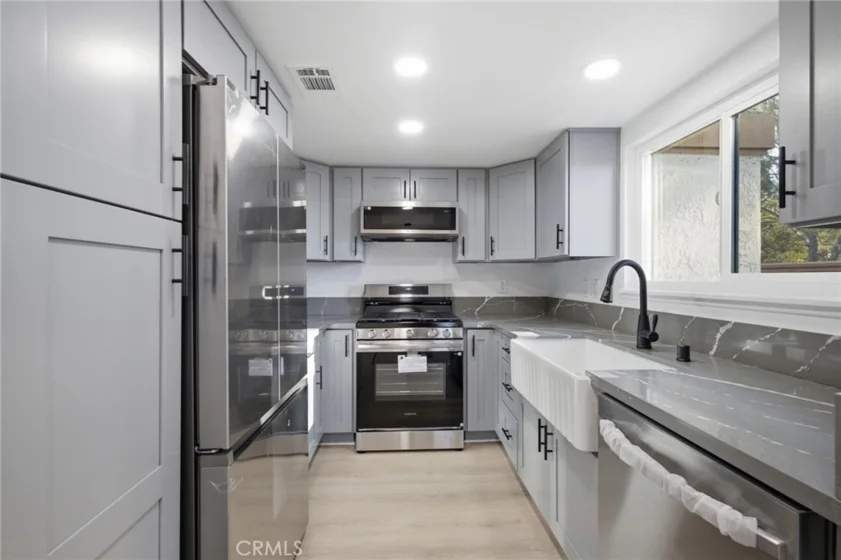 2351 Sutter Way #242 photo 12