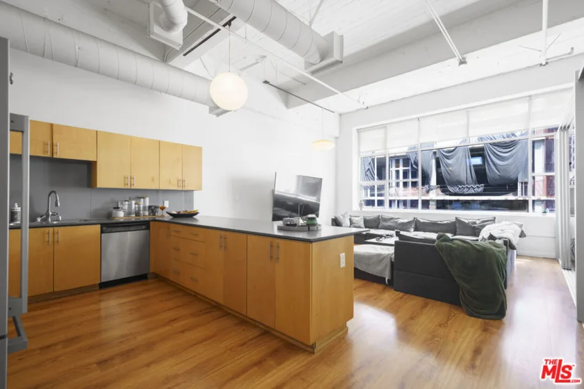1130 S Flower Street #215 photo 2