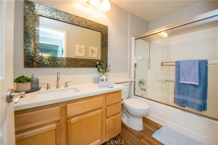 2375 Del Mar Way #101 photo 17