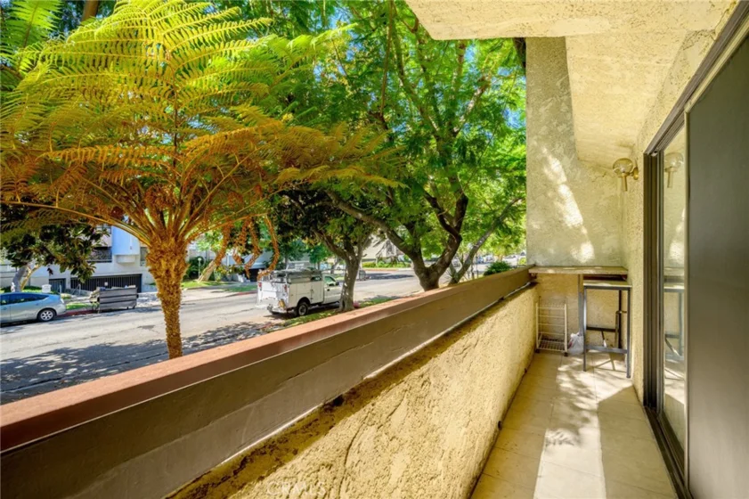 543 W Stocker Street #14 photo 5