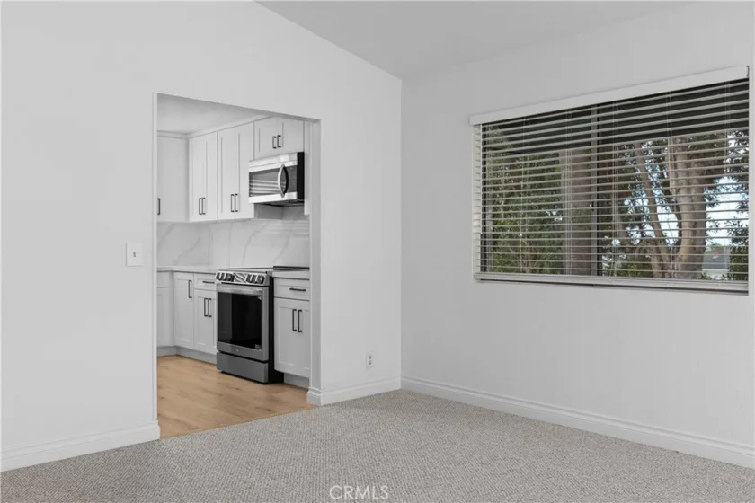 372 Villa Point Drive photo 21