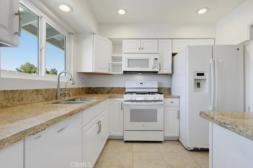 3615 Vista Bella #35 photo 14