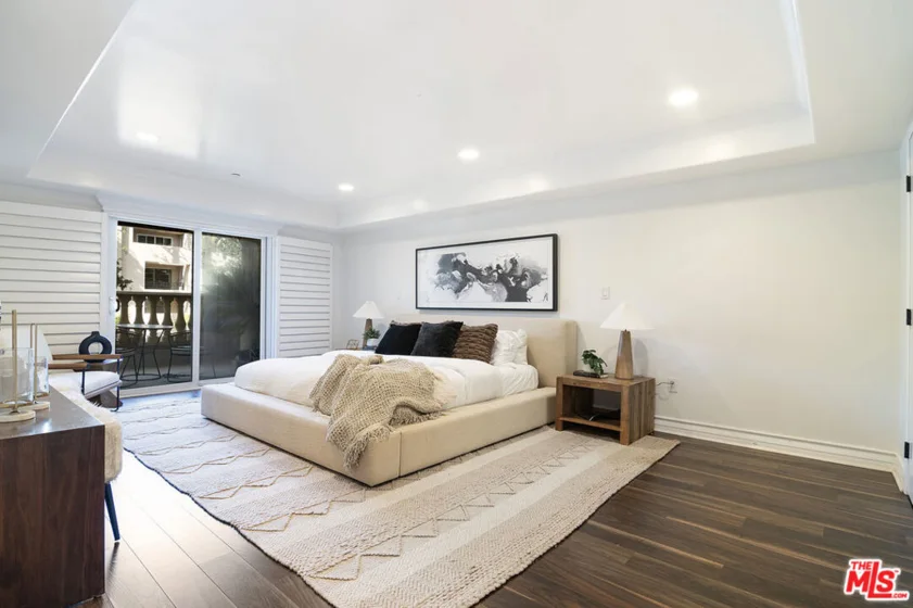 10390 La Grange Avenue #X02 photo 5