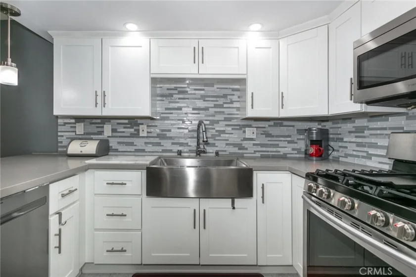 618 N Howard Street #128 photo 5