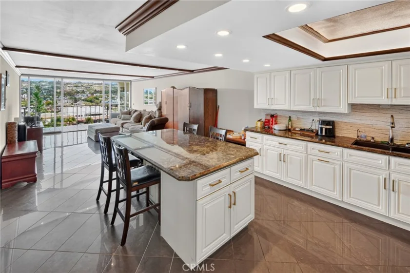 4944 Cass Street #1101 photo 10