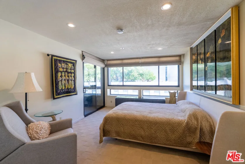121 S Hope Street #417 photo 10