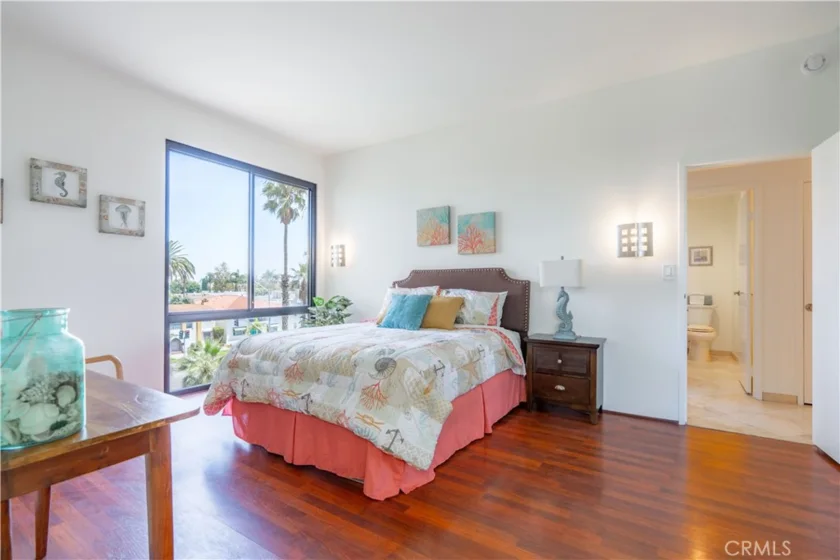 1310 E Ocean #401 photo 26