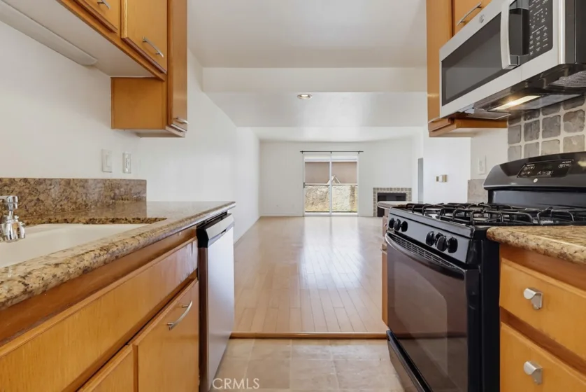 1355 Loma Avenue #311 photo 26