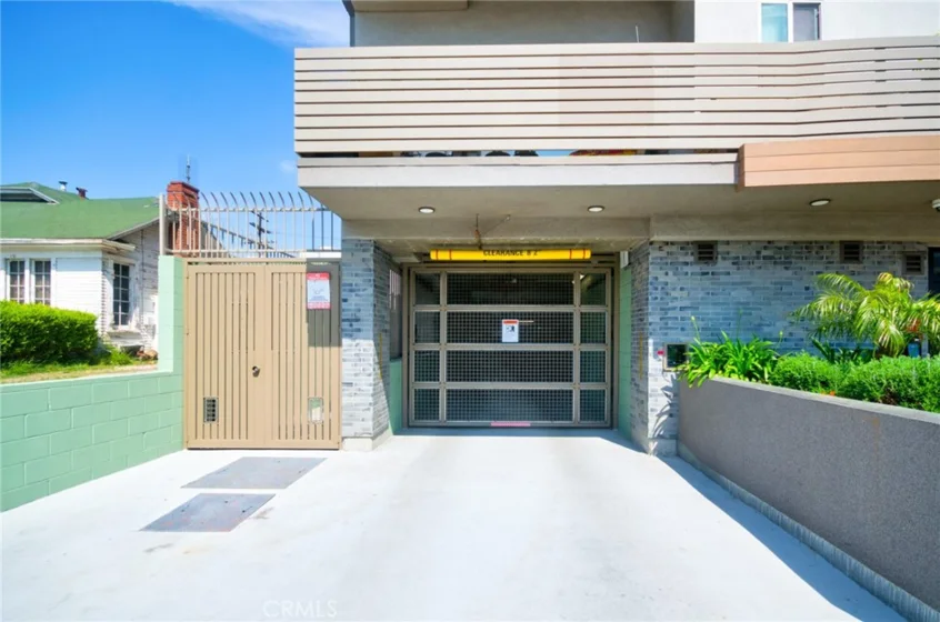 820 S Wilton Place #304 photo 24