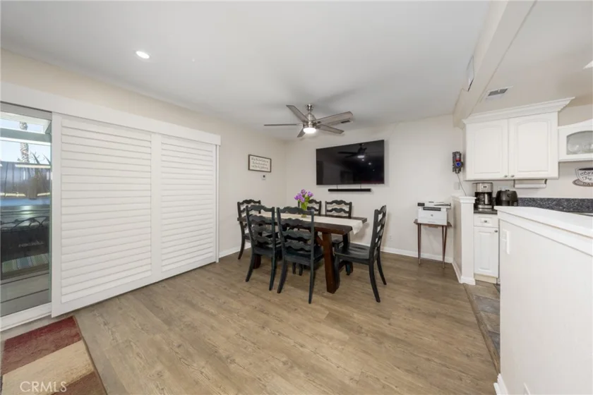 855 Las Lomas #B photo 6