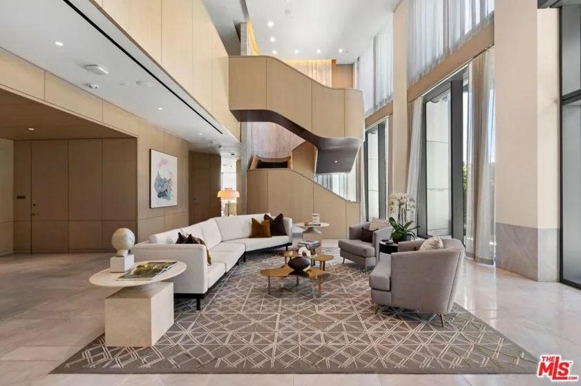 211 W Elm Court #28A photo 16