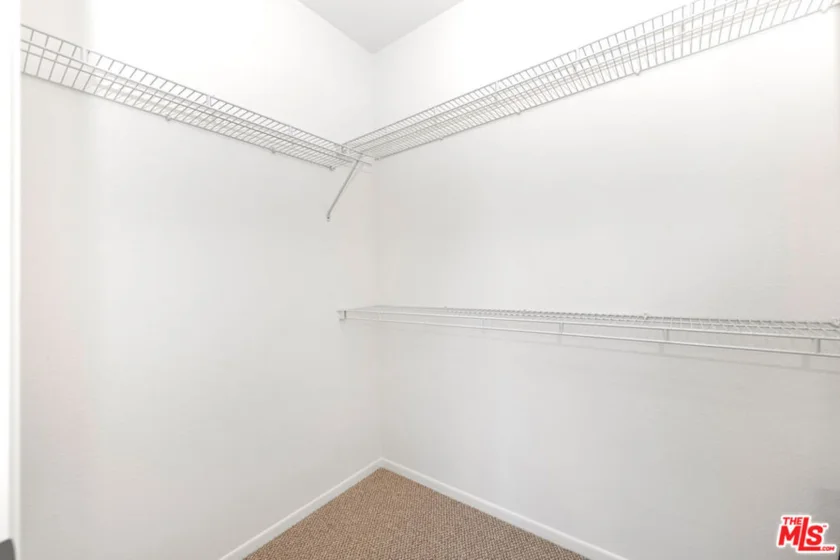 6400 Crescent Parkway #402 photo 32