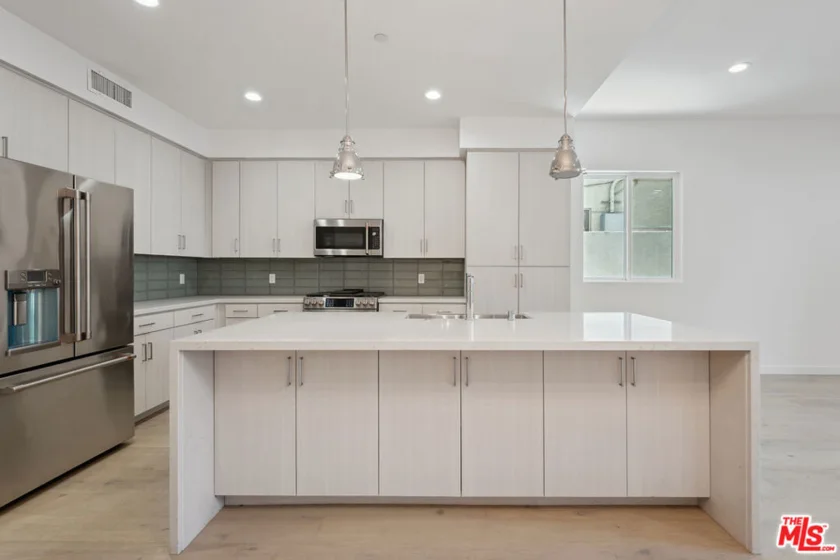 1746 Garfield Place #101 photo 25