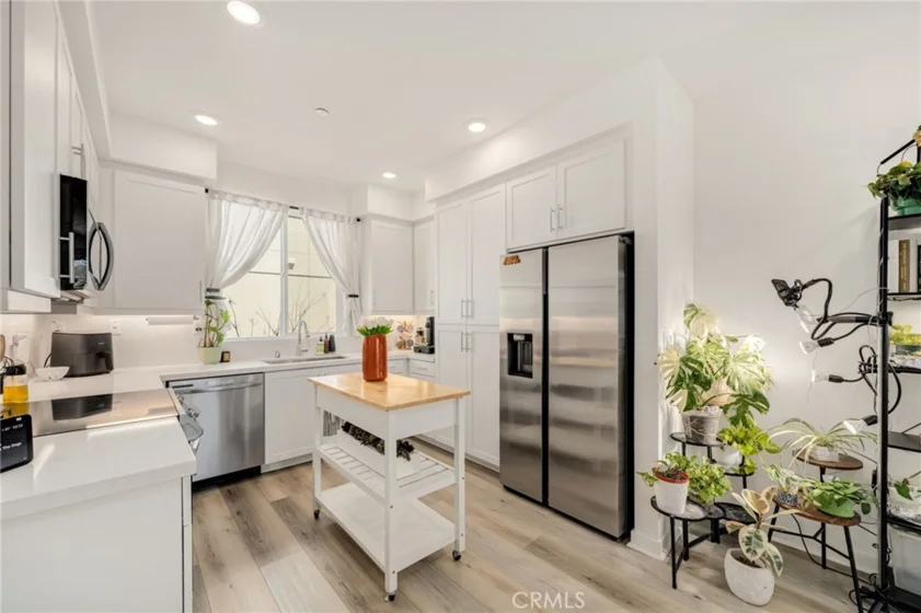 606 Dawson photo 37