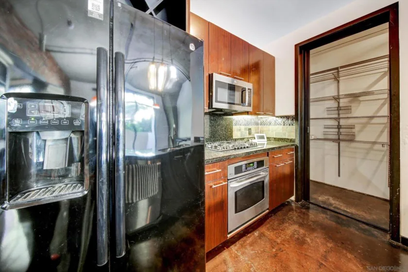 1050 Island #211 photo 9