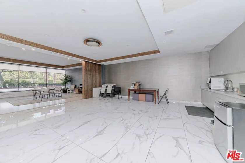 4460 Wilshire Boulevard #701 photo 7