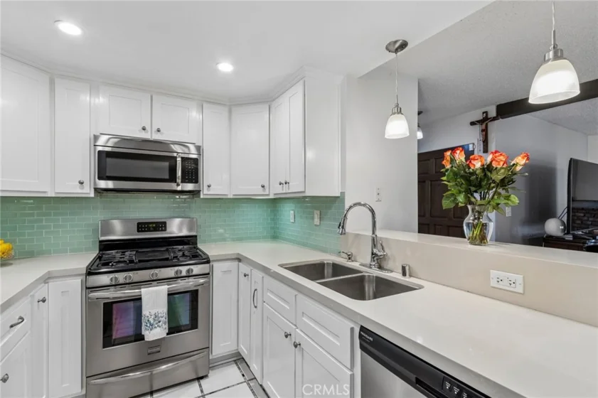 15511 Sherman Way #29 photo 9