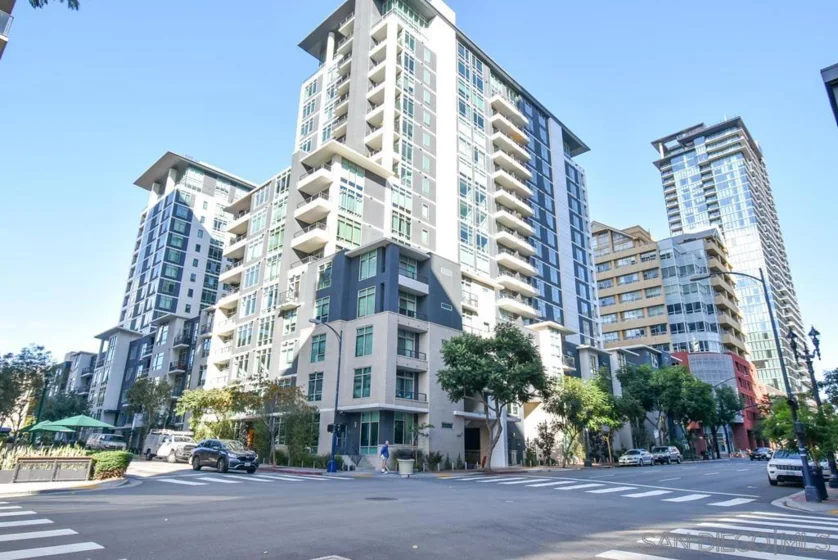 425 W Beech Street #408 photo 1