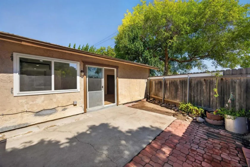 8318 Panorama Ridge Court photo 27
