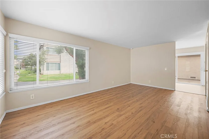 1401 Cheltenham Lane photo 5