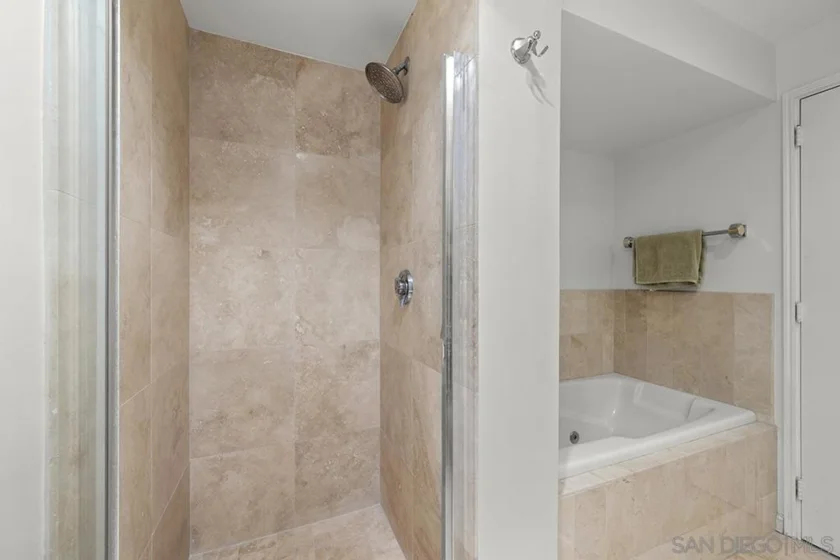 100 Harbor Drive #906 photo 12