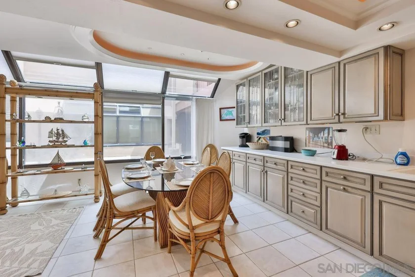 835 D Avenue #4 photo 15