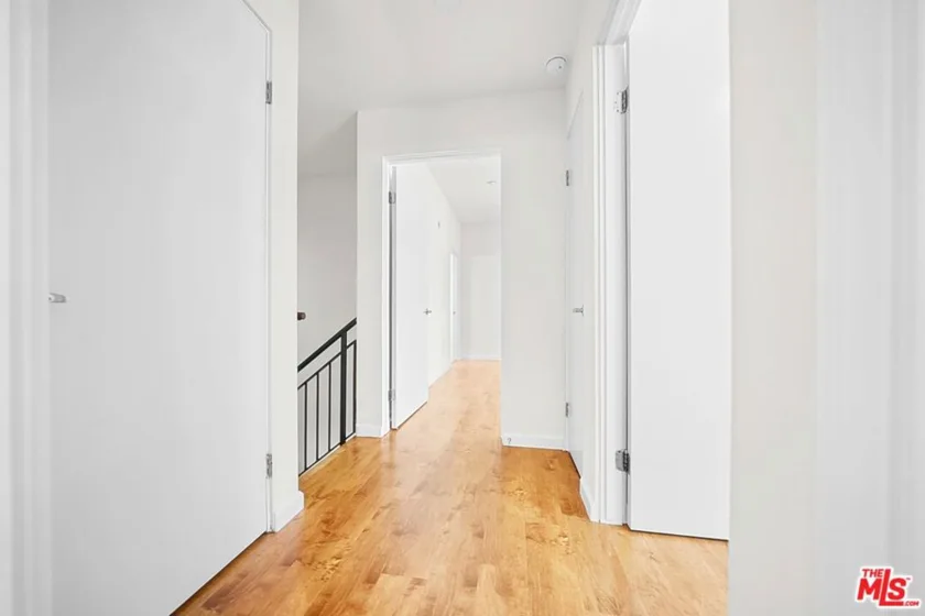 2864 Sunset Place #201 photo 17