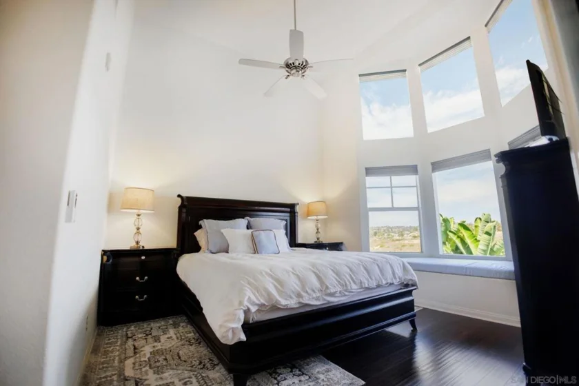 810 Harbor Cliff Way #230 photo 18