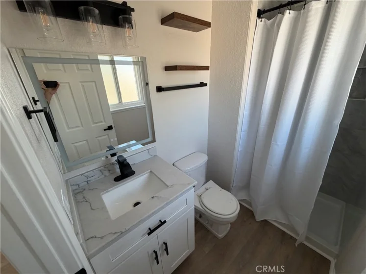 1091 Clark photo 12
