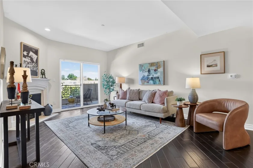 4424 Whitsett Avenue #303 photo 5