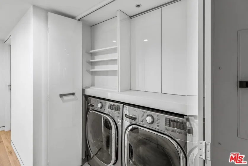 13700 Marina Pointe Drive #617 photo 22