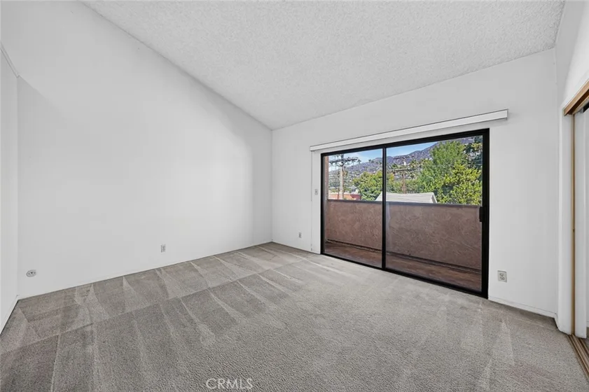 1137 N Maryland Ave #4 photo 17