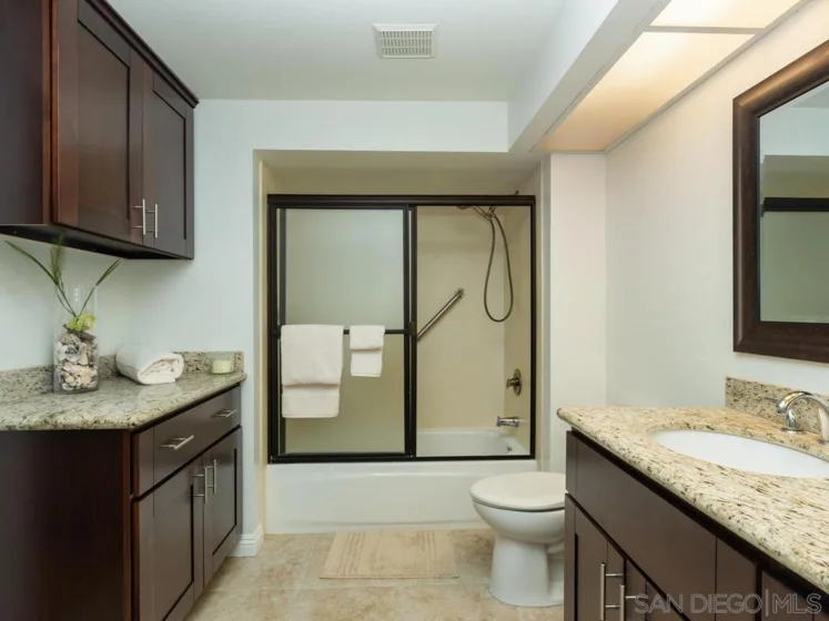 7301 Calle De Fuentes photo 28
