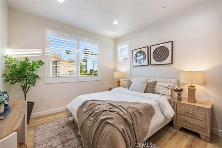 1649 N Lake Avenue #2 photo 23
