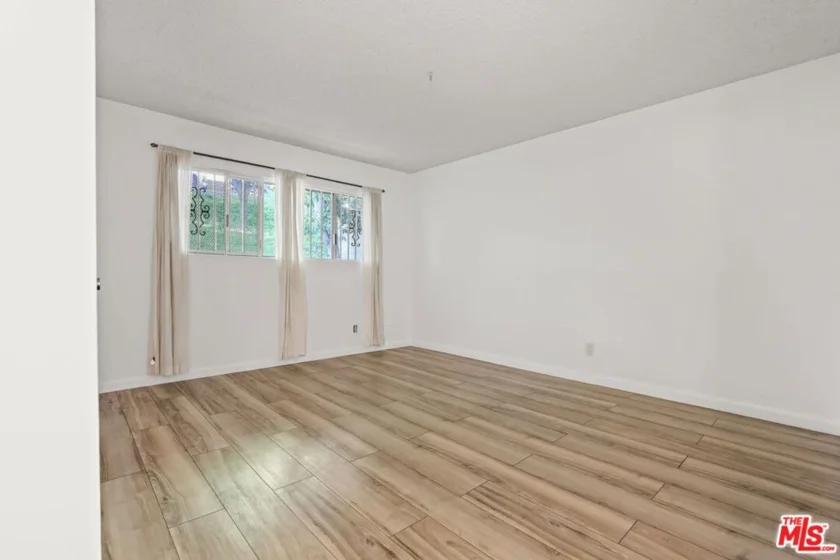 2700 Cahuenga Boulevard #2216 photo 11