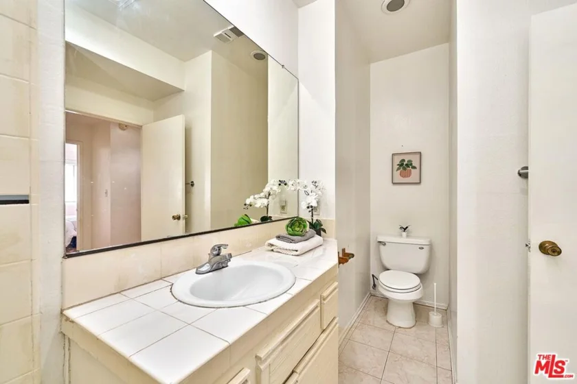 431 S Kingsley Drive #205 photo 26