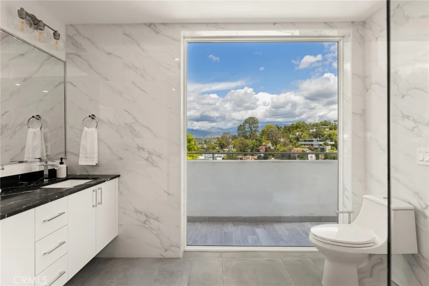 2311 Cove photo 35