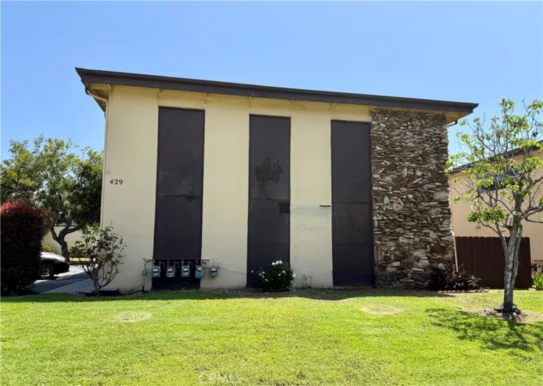 429 Woodlawn Avenue #A photo 1
