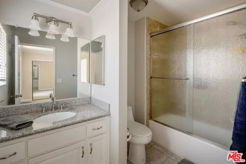 154 N Meridith Avenue #7 photo 15