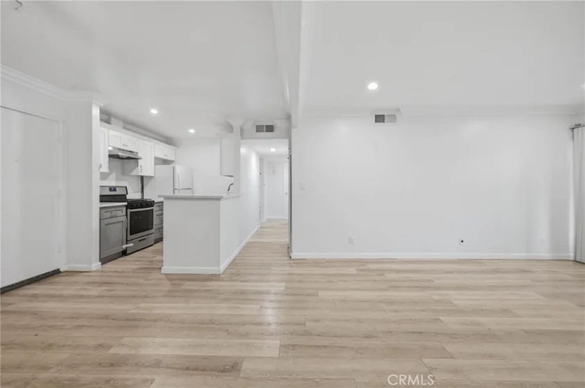 18620 Hatteras Street #206 photo 2