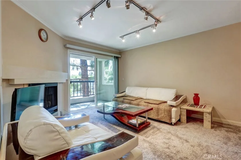 5545 Canoga Avenue #220 photo 48