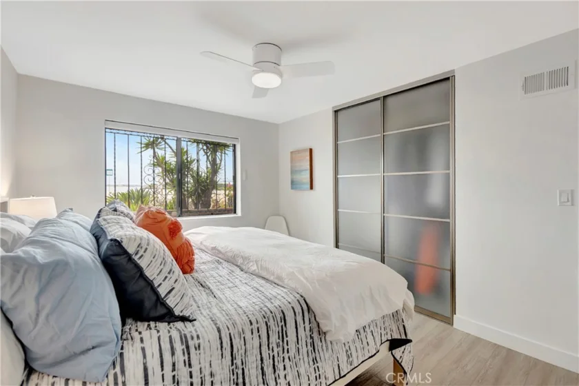 1200 E Ocean #12 photo 38
