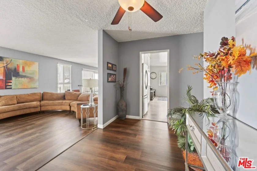 6124 Buckingham #308 photo 1