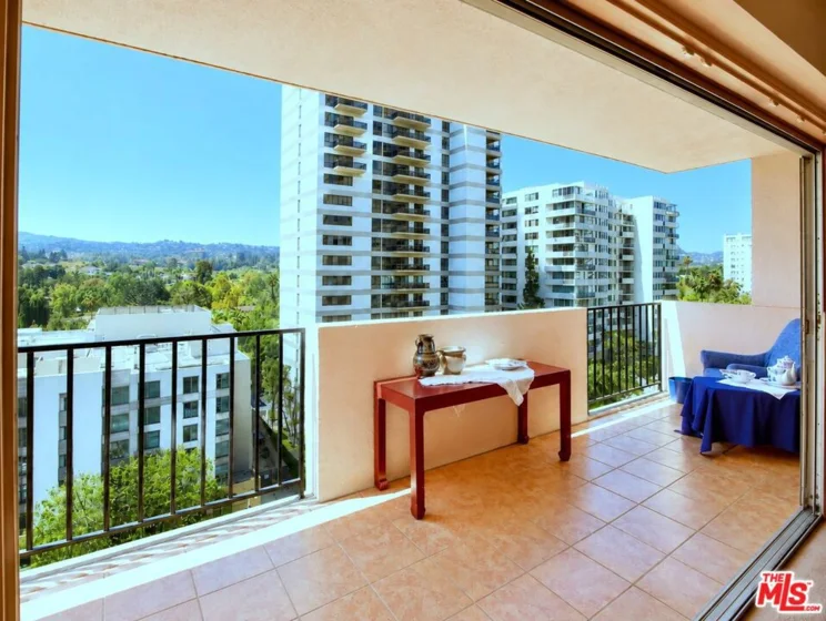 10450 Wilshire Boulevard #10J photo 13